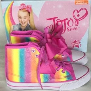 Jojo Siwa Sneakers -New sz 4